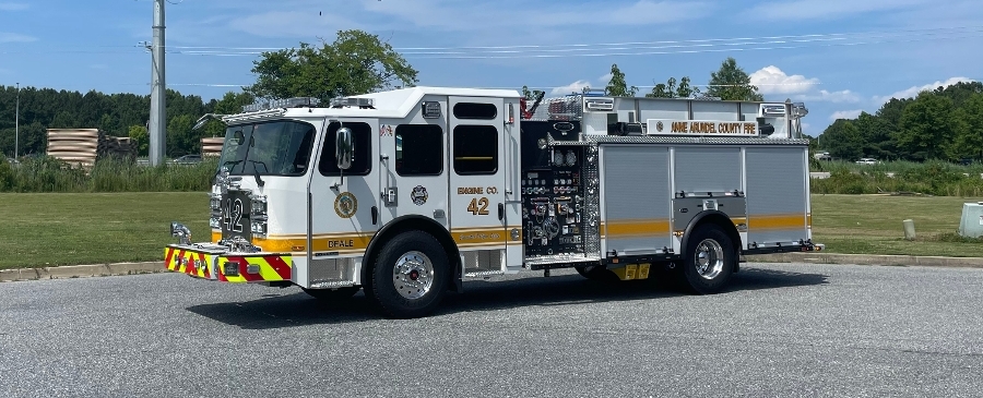 E-ONE Typhoon Stainless Steel Pumper